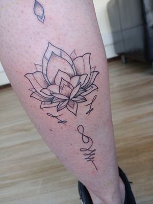 Tattoo by Versus Tatouage