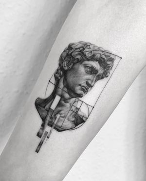 Statue of David by Michelangelo 🔘@torocsikartroom...#tattooed #tattoo #inked #inkedmag #tattooedmag #art #artist #tattooist #tattooartist #budapest #bp #budapestattoo #bdfcknpst #budapesthungary #daily #dailytattoo #tattoodesign #davidstatue #michelangelo #creator #geometrictattoo #geometric #fineline #finelinemag #blackwork #microtattoo #microrealism #finelinetattoo #microportrait #portraittattoo #tattoodo