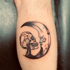 Skull and Crescent Moon✍🏼🥀