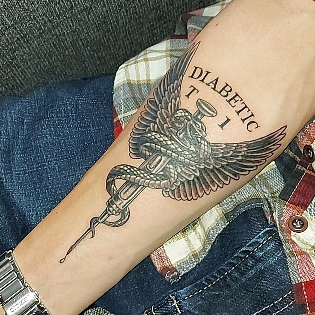 20 Creative Tattoos That Transform Beautifully When People Move Their Body   DeMilked