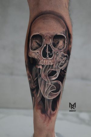 Skull and smoke 