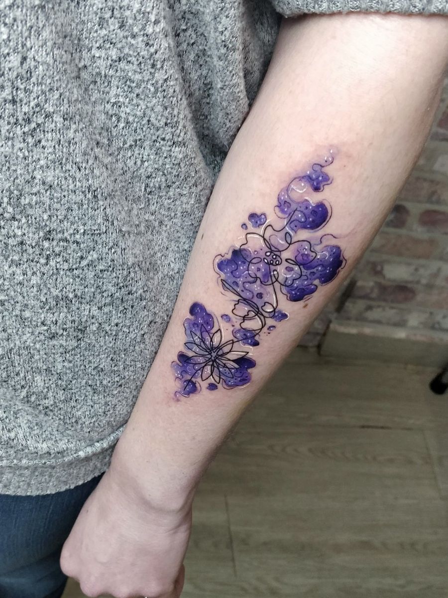 Tattoo Uploaded By Ann D Cor Little Watercolour Flowers For The Taking Done In Lisbon Fineline Finelinetattoo Watercolourtattoo Lisbontattoo Finelinelisbon Tattoodo
