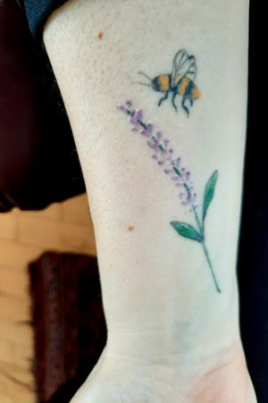 Honey bee tattoo 