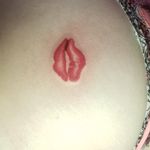 Lips on butt