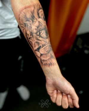 Lion tattoo. @Blacksmith.Tattoo 