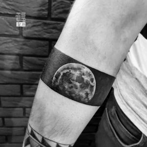 "...Moon"-І ще один браслет (незначне перекриття)-#тату #луна #браслет #trigram #tattoo #moon #bracelet #inkedsense 