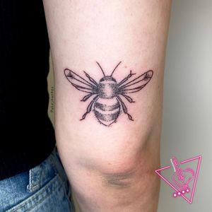 Hand-Poked Bee Tattoo by Pokeyhontas @ KTREW Tattoo - Birmingham, UK #handpoke #bee #tattoo #elbowtattoo #birminghamuk