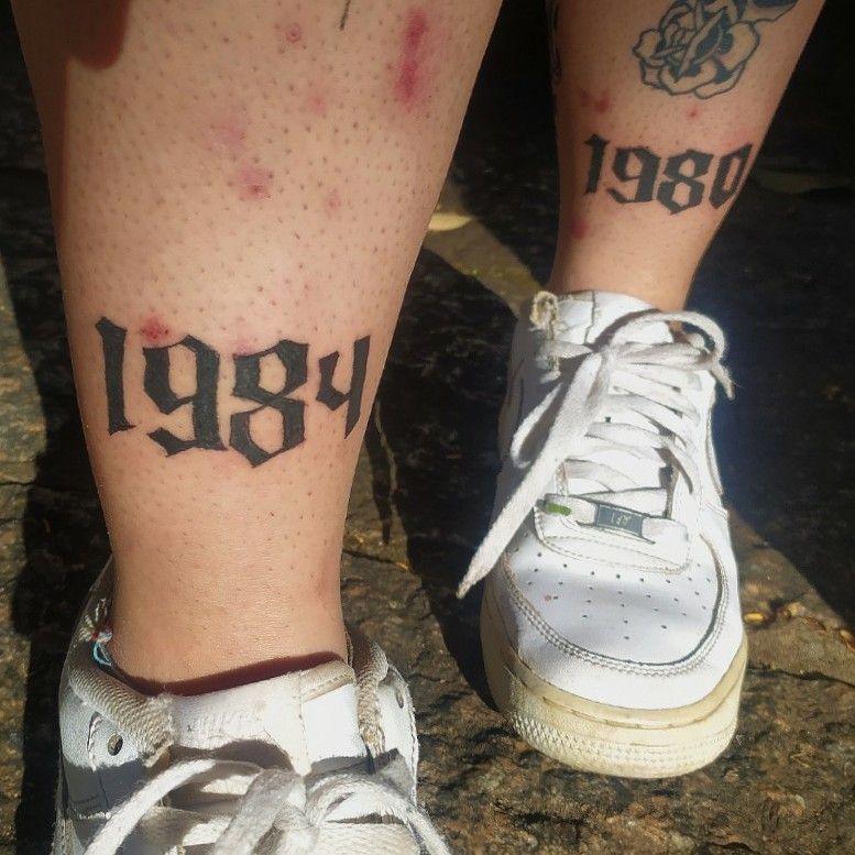 Tattoo 1984 mang đến nhiều ý nghĩa khác nhau, tùy thuộc vào tâm trạng và quan điểm của mỗi người. Để biểu lộ sự chống đối, sự gian nan trong cuộc đời hay đơn giản là một giá trị nhân văn về tự do, hãy để nó trở thành một phần của cuộc sống của bạn.