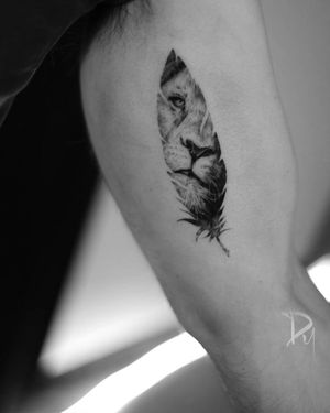 Realistic lion in the feather tattoo#Fineline