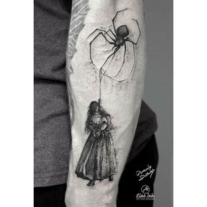 Piękny, szary, listopadowy dzień, nic tylko się powiesić prawda? 🖤 Zapraszam do mnie na mroczne i ponure dziarki! 🦇 #hangmantattoo #deadtattoo #hangedman #witchtattoo #witchtattoos #deathtattoos #spidertattoo #darktattoos #darkartist #darkart #metalhead #gothictatoo #blackwork #blackworktattoo #blackworker #victoriantattoo #pennydreadful #horrortattoo #horror_sketches #creepyart #creepytattoo #phoenixpictures #lineinktattoo #tattooloveart #tattoolovers #tattoosofinsta