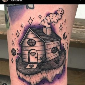 Floating house inspired by zauthura. Nancy over at Formula Ink. 