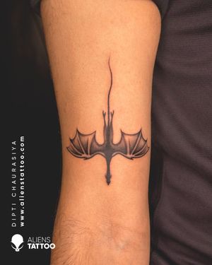 Checkout This Amazing Bat Tattoo by Dipti Chaurasiya at Aliens Tattoo India.
If you wish to get this tattoo visit our website www.alienstattoo.com