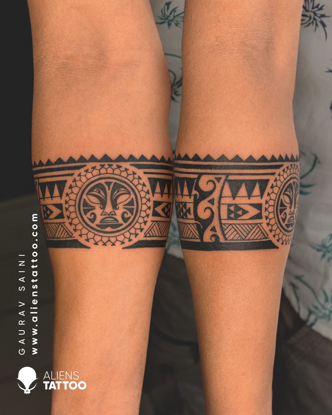 Temporary Tattoowala Mom Dad Hand Band  Tribal Temporary tattoo Design  Round Shape Waterproof for Boy