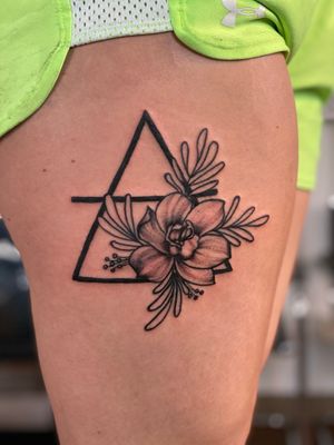 Dotwork flower and air sign