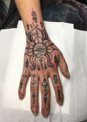 Hand tattoo Sal Yant thai style original design 