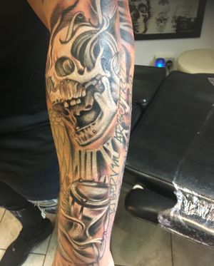 Sleeve skull 