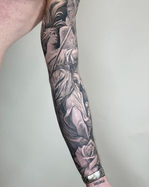 Inside look of a sleeve I recently did. #armsleeve #fullsleeve #black&grey #copenhagentattoos #CPH 