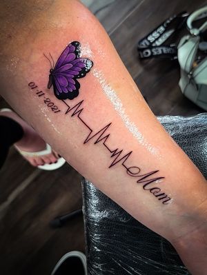 Butterfly's tattoo instagram @emar28tattoo