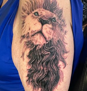 Did.this cool Leo /lion piece for a rockstar of a 64 yr old lady