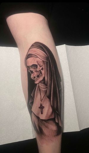 Skeleton nun, right calf