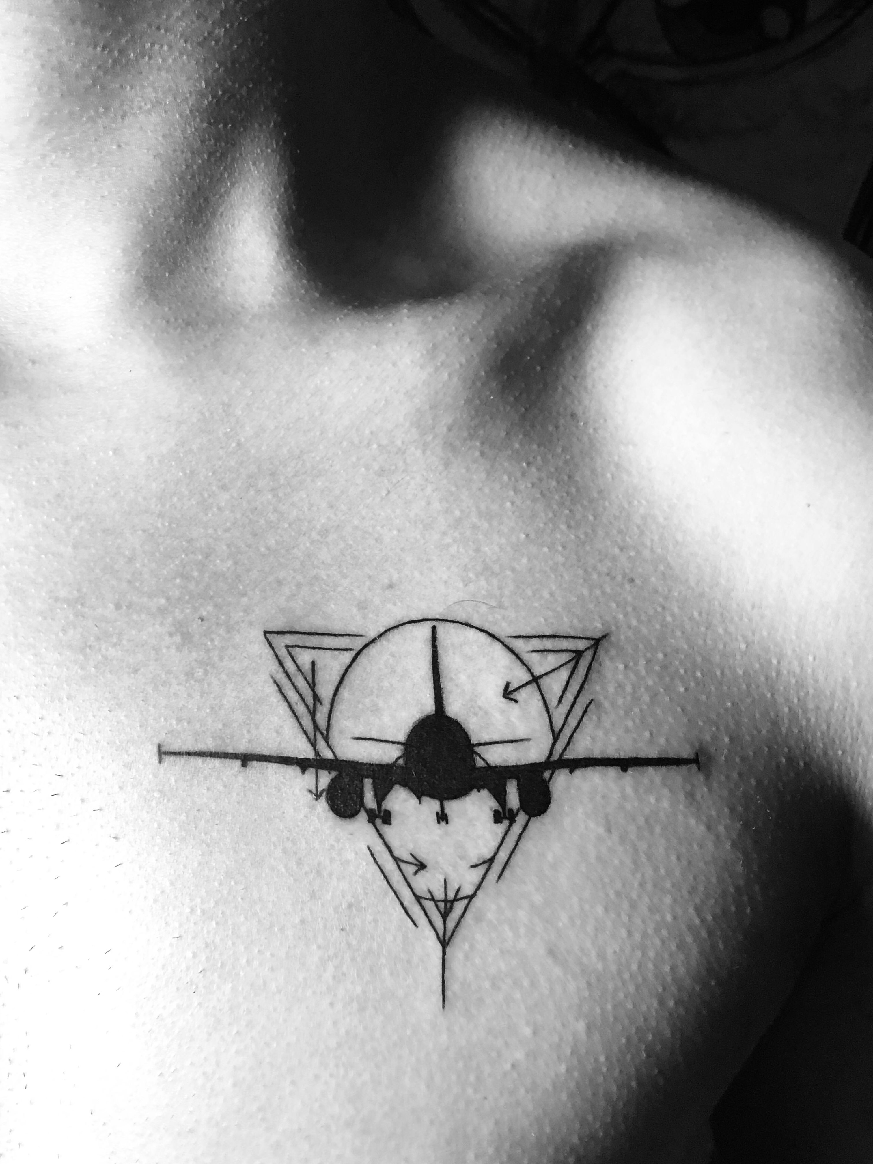 Minimalist Micro Airplane Temporary Tattoo - Set of 3 – Tatteco