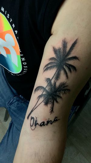Tatuaje hecho por mi, para pedir cita dm !!! Teléfono de contacto 608184217 o ig: @artbyluna_tattoo