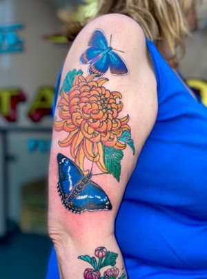 Chrysanthemum and Butterflies for Dawn, tattooed by Aaron Hewitt 