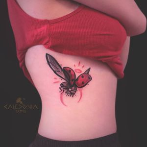 « Ladybug » Find me in Vancouver.🇨🇦 For any tattoo enquiry, please contact me directly on my website: www.caledoniatattoo.com #dotworktattoo #dotworknow #contemporarytattoos #tattootimeline #tattoosfordays #uniquetattoo #flashtattoo #cutetattoo #tattoooftheday #smalltattoos #tattooartwork #customtattoo #tatouage #arttattoo #tattoovegan #uniquetattoos