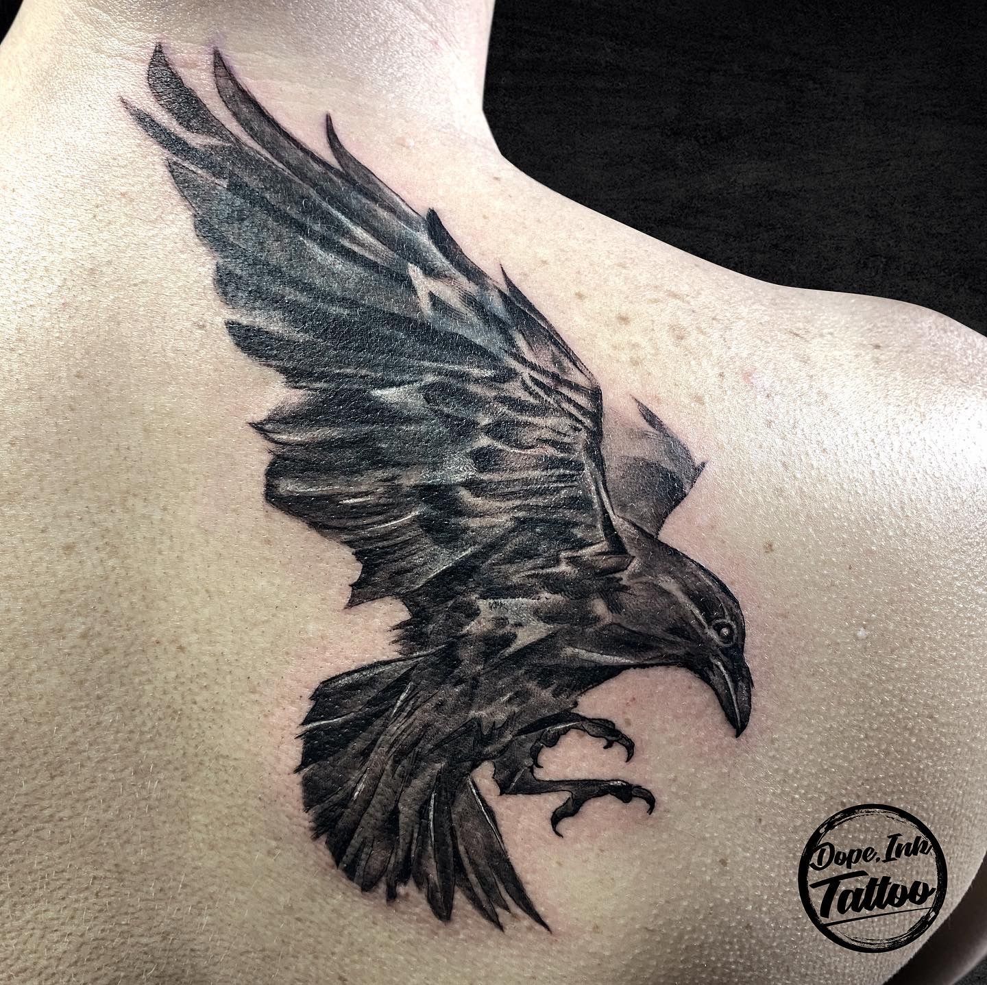 Zu Newtattoo raven Tattoo  Body tattoo design Raven tattoo Crow tattoo