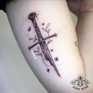 Blackwork Tolkien Narsil Sword Tattoo by Kirstie @ KTREW Tattoo - Birmingham, UK #swordtattoo #sword #tattoo #armtattoo #blackworktattoo #tolkientattoo #narsilsqord
