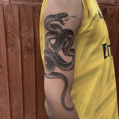 🐍 I'm so grateful to those who come all the way from other cities.❤️ . * Based in Birmingham * Guest work at @holmstudio in Worcester / 13th to 30th July . Any Inquiry via DM or Email naraktattoo@gmail.com