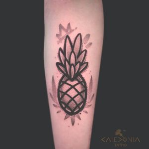 “[Pineapple]” Find me in Vancouver.🇨🇦 For any tattoo enquiry, custom project or flash please contact me directly on my website: www.caledoniatattoo.com #illustrator #artistsoninstagram #tats #armtattoos #minimaltattoo #minimaltattoos #graphictattoo #illustrativetattoo #cheyennepen #cheyennetattooequipment #tattootime