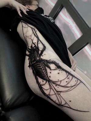 Creepy spider. First tattoo for a girl. One session. #spidertattoo#spider#darktattoo#creepytattoo#tattooideas#blacktattoo#cobwebtattoo#darkartist#darkest#blackandgraytattoo
