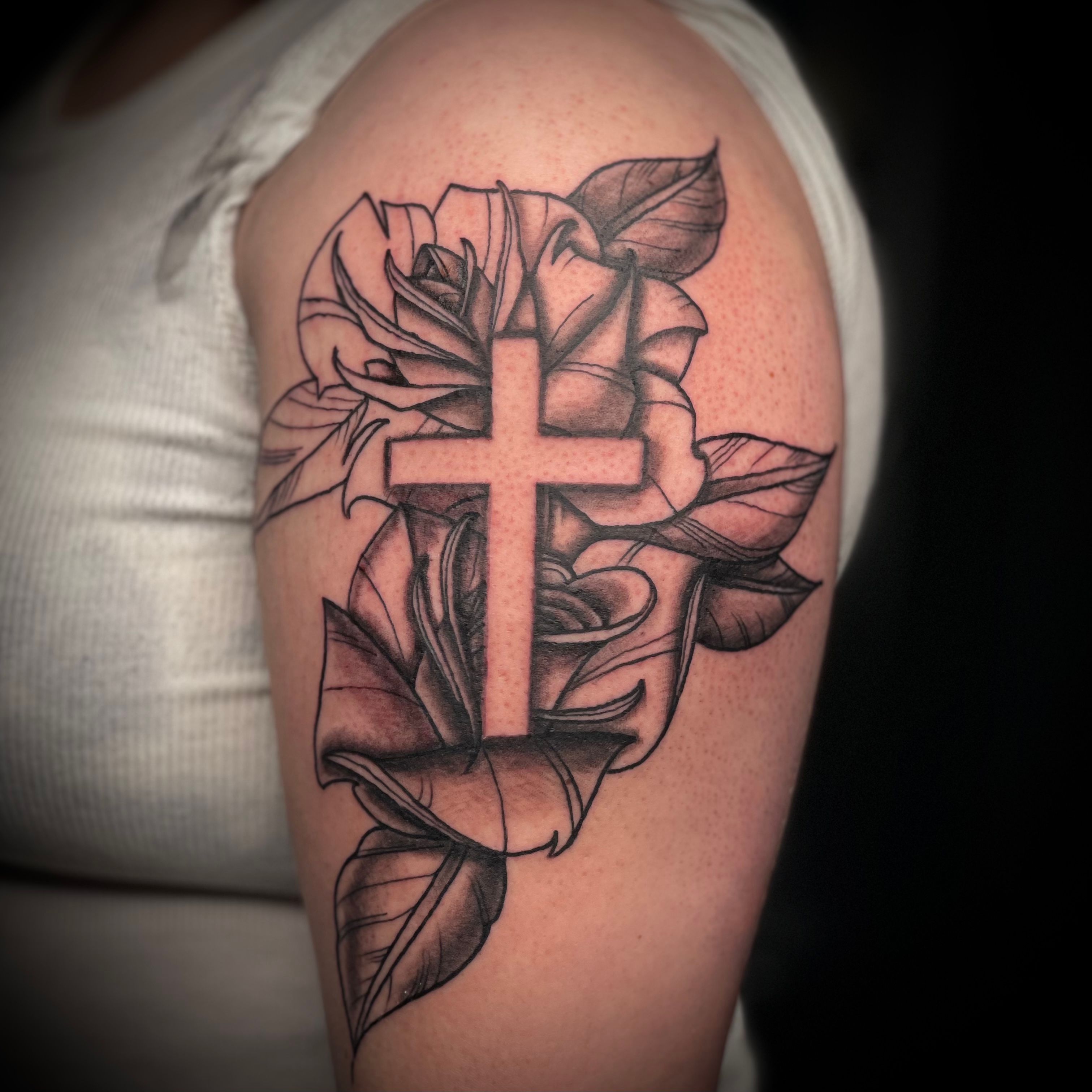 Share 97 about cross with flowers inside tattoo unmissable  indaotaonec
