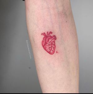 2 cm fineline Little Heart by Etherea Tattoo
