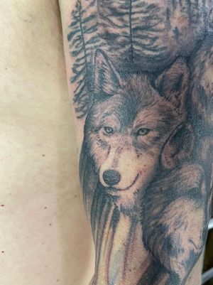 1-4wolf realism black and gray