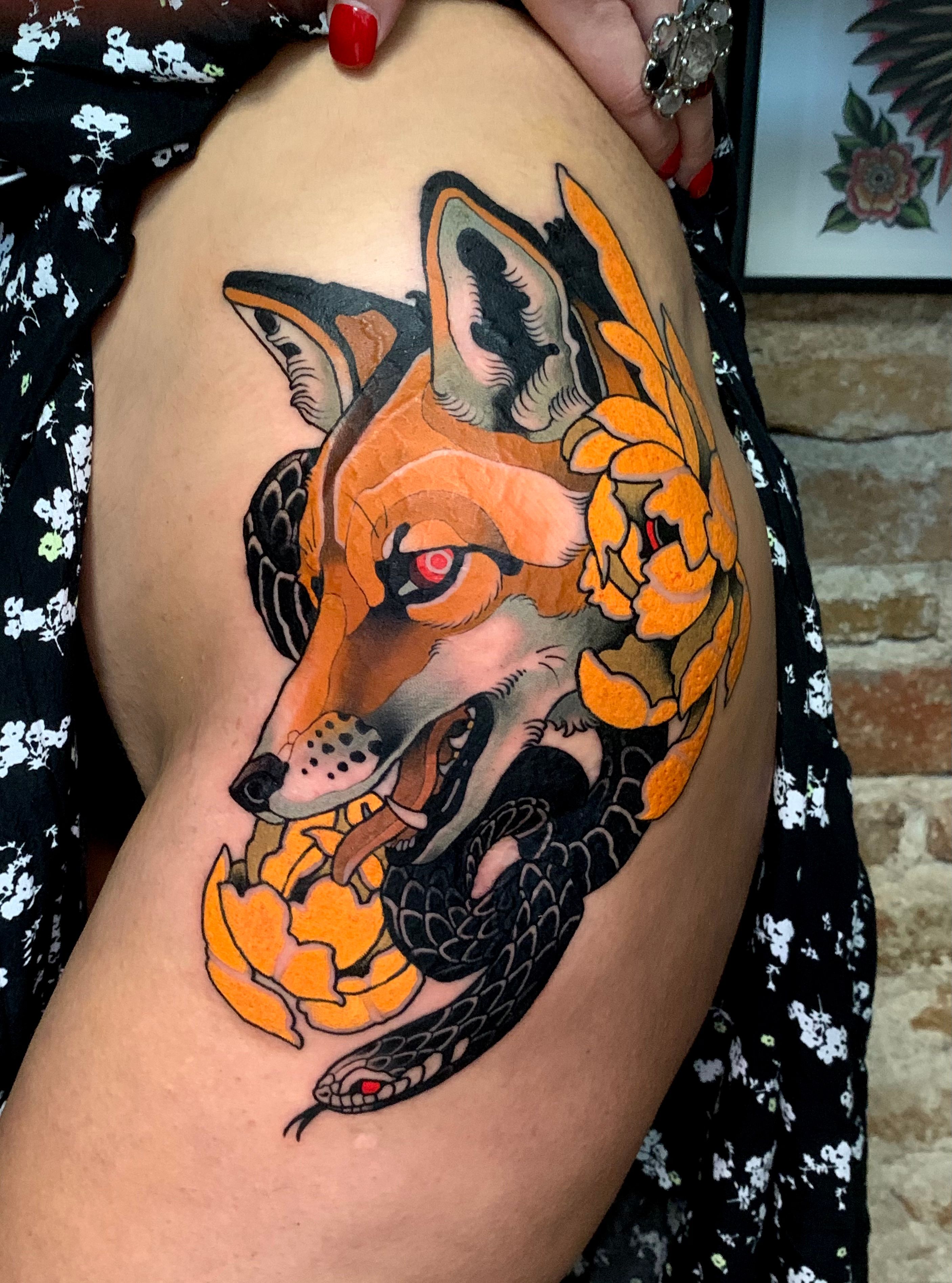 Fox in Full Moon – Quick Temporary Tattoos
