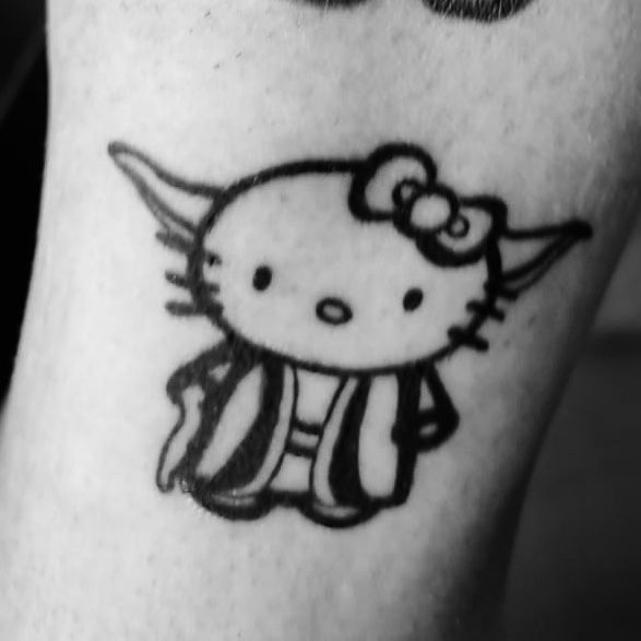 Hello kitty tattoo #firsttattoo #righthip #hellokitty #bow #cute #loveit | Hello  kitty tattoos, Hello kitty bow, Cat tattoo