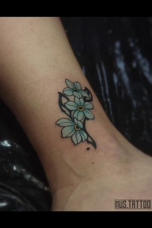 little flower tattoo