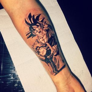 Tattoo do BrunoA primeira tatuagem e já começando com aquela homenagem aos seus animes favoritos.