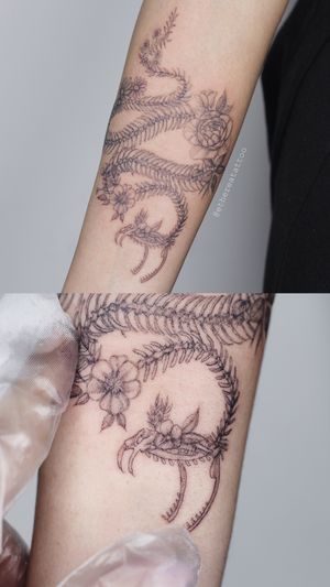 Snake skeleton, scheletro di serpente tattoo by Etherea tattoo 🐍