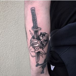 Daruma sacrifié 🐉 il me reste deux dispos sur Lyon du 20 au 24 juillet les gars. 🌸 Infos en Message privé 💮⠀ France-paris 🇫🇷⠀ Lyon et @mercibisoustattoo Paris at @inkspotstudiotattoo With @fusion_ink @kwadron & @killerinktattoo supplies Infos en message privé 📱⠀ • • • • #tattoo #tattoos #katana #katanatattoo #wakizashi #ryu #ryutattoo #tattoos #art #tatuaje #backtattoo #estampe #fullbacktattoo #japanesetattoo #geishatattoo #backtattoo #geisha #geishatattoo #girltattoos #girl #tattoo #tattoos #tattooart #tattooartist #tattooed #blackandgreytattoo #killerinktattoo #traditionalart