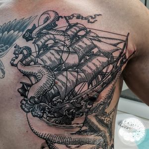 Kraken healed, ship fresh. Work in progress. 
#kraken #octopus #ship #pirate #pirateship #engraving #woodcut #linework 