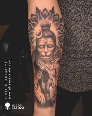 Checkout this brilliant Hanuman Tattoo by our brilliant artist Dipti Chaurasiya at Aliens Tattoo India. Visit the link given below if you wish to get these amazing tattoos - www.alienstattoo.com