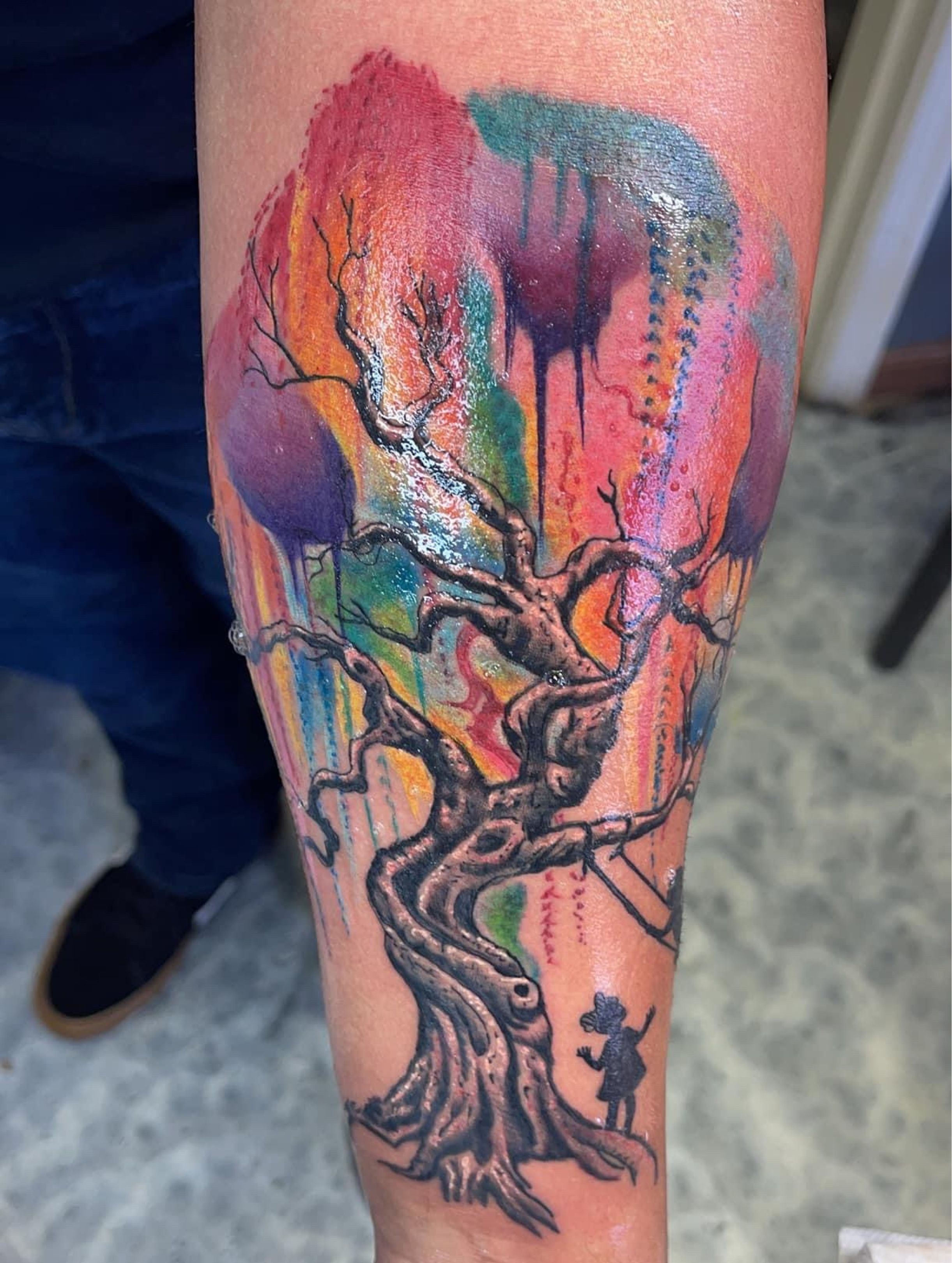 Freehand weeping willow tree tattoo on the shin