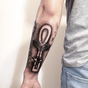 🖋️✨ Disponibilité ! 📲Écrivez-moi pour plus d'informations 😉 #paris #parisiledefrance #parisstreetstyle #paristattoo #francetattoo ##francetatouage #paristatouage #blackworktattoo #blackandwhite #lineworktattoo #puntillismotattoo #3rltattoo #tattooworkers #tattoolife #tattoolifestyle #tattooink #tattooinspiration #tattoos_of_instagram #tattooshop #tattooshoutout 
