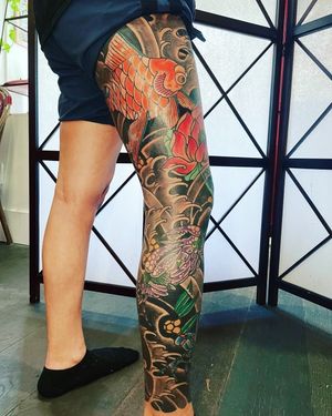 Full leg tattoo by JP Rodrigues#japanesetattoo #legtattoo #colortattoo 