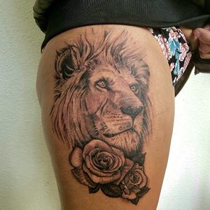 🦁🌹#blackandgreytattoo #lion #liontattoo #lionandrose #realism #rose #blackandgrey