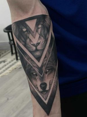 Custom black and grey wolf and lion tattoo, little bit of geometric work 🦁🐺