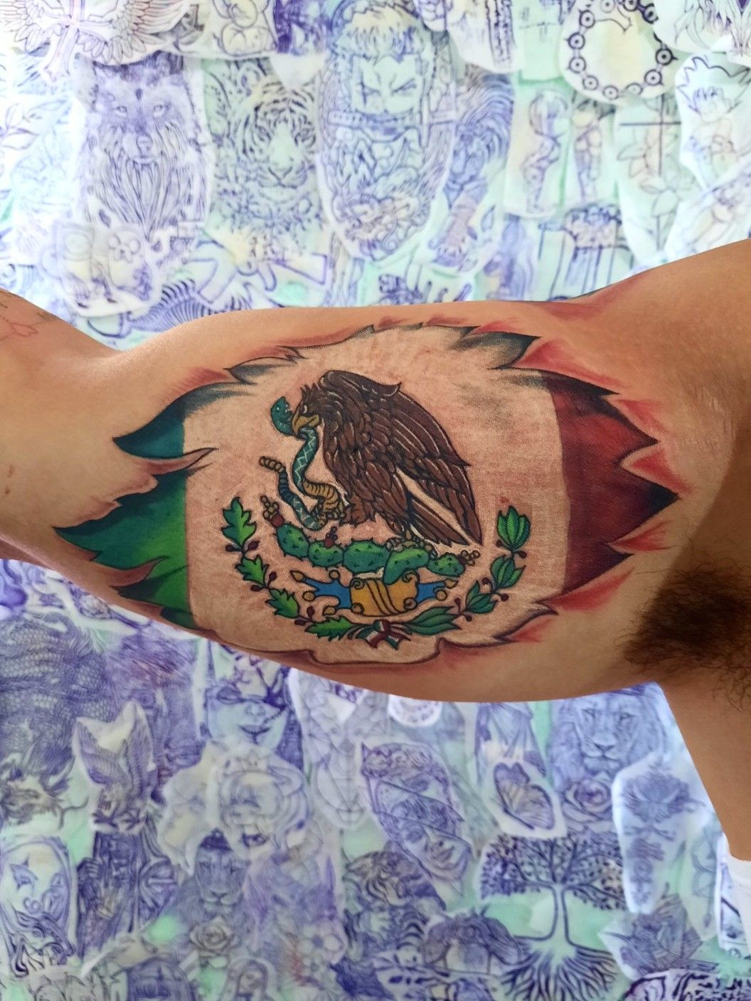 Tattoo uploaded by Alberto Acosta • #mexico #bandera #inkcolor • Tattoodo